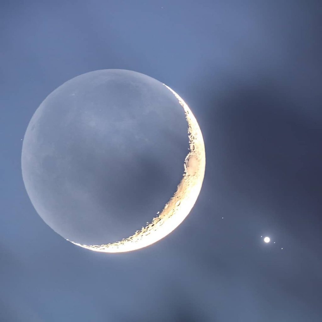 Sursa: photos-of-space.tumblr.com (Lunda, Jupiter si lunile sale)